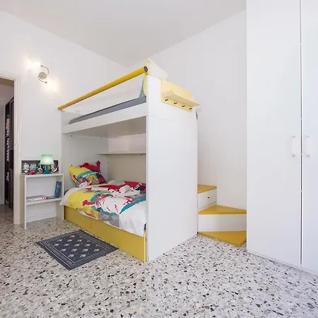 Rose Apartment Como